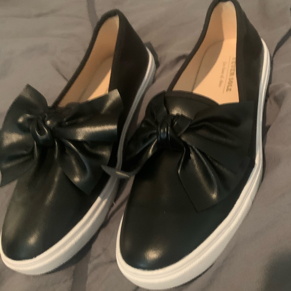 Black bow shoes 🖤 🎀